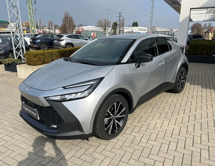 Toyota C-HR SUV / Terénní 2,0 l 112 kw