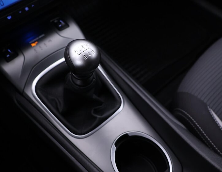 Toyota Avensis Kombi 2,0 l 105 kw