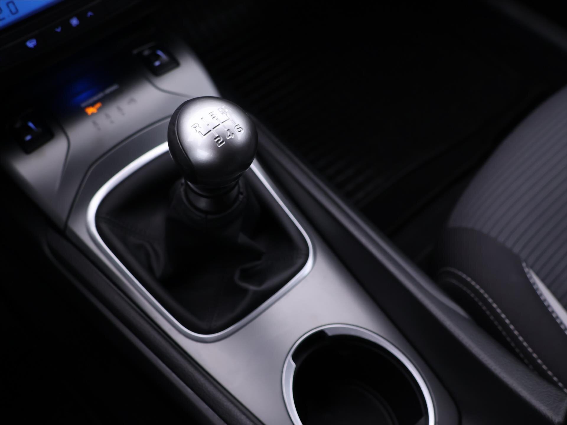 Toyota Avensis Kombi 2,0 l 105 kw