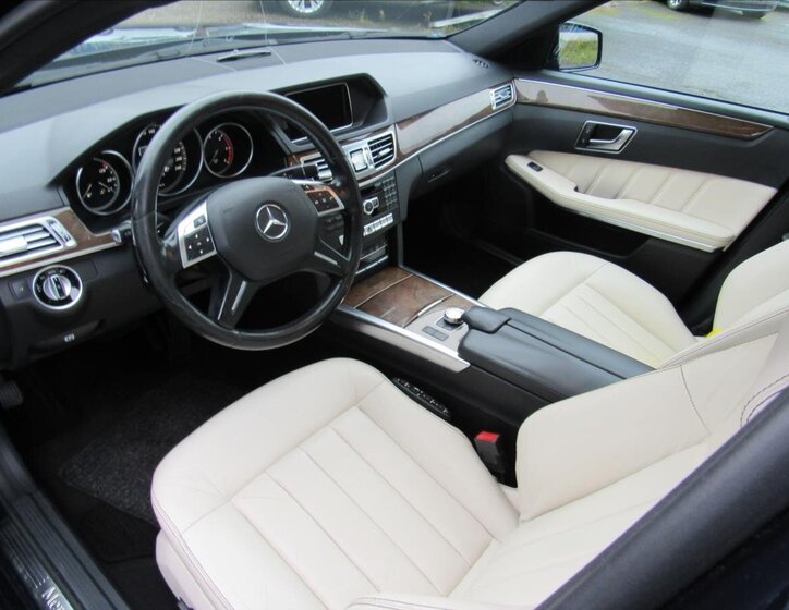 Mercedes-Benz Třídy E Sedan / Limuzína 3,0 l 190 kw