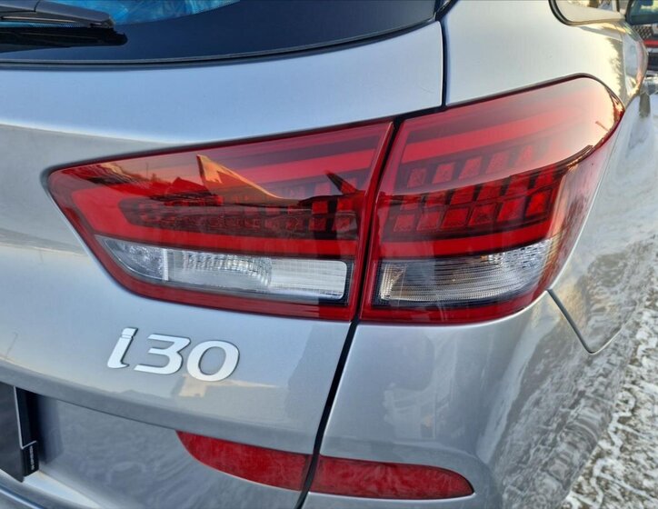 Hyundai i30 Kombi 998,0 73 kw