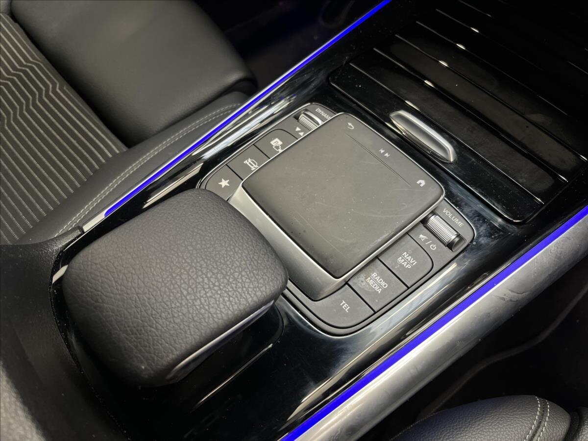 Mercedes-Benz GLA SUV 1,3 l 120 kw