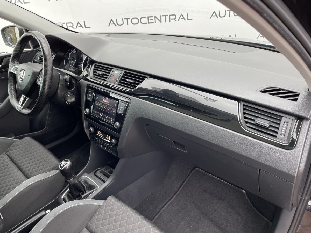 Škoda Rapid Hatchback 999,0 70 kw