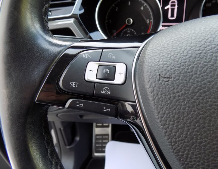 Volkswagen Touran 27