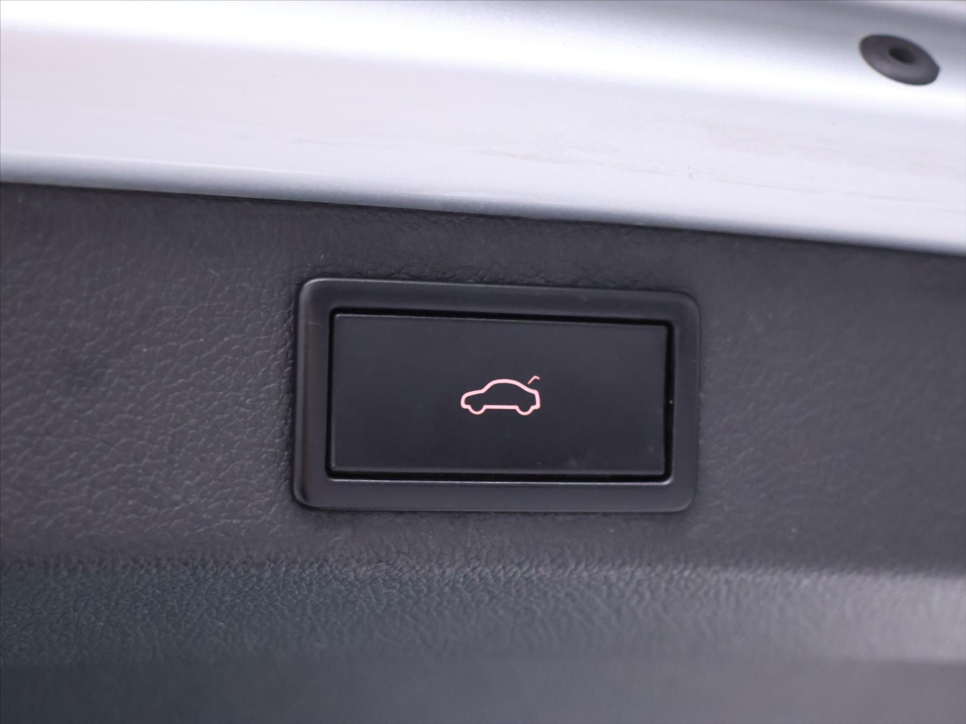 Škoda Superb Kombi 2,0 l 140 kw