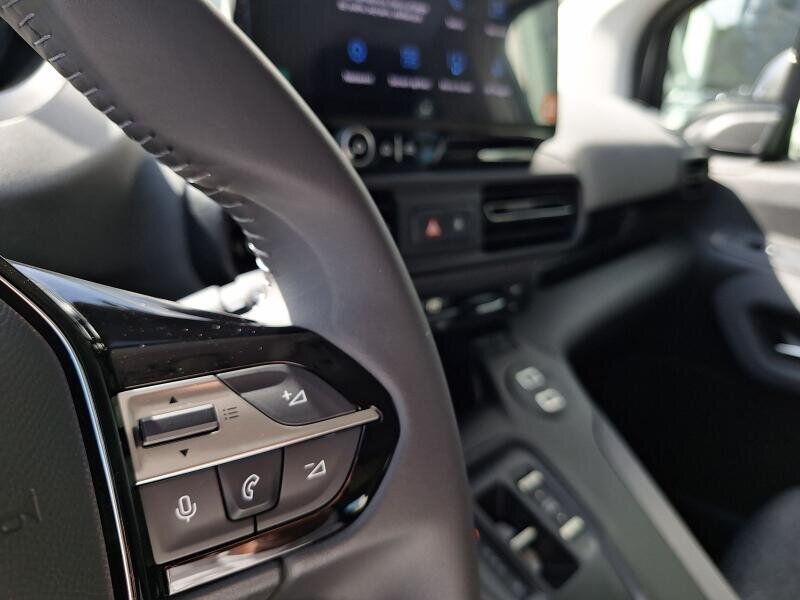 Peugeot Rifter MPV 1,5 l 96 kw