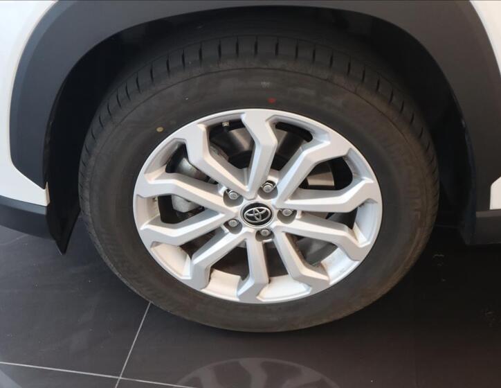 Toyota Corolla Cross 5