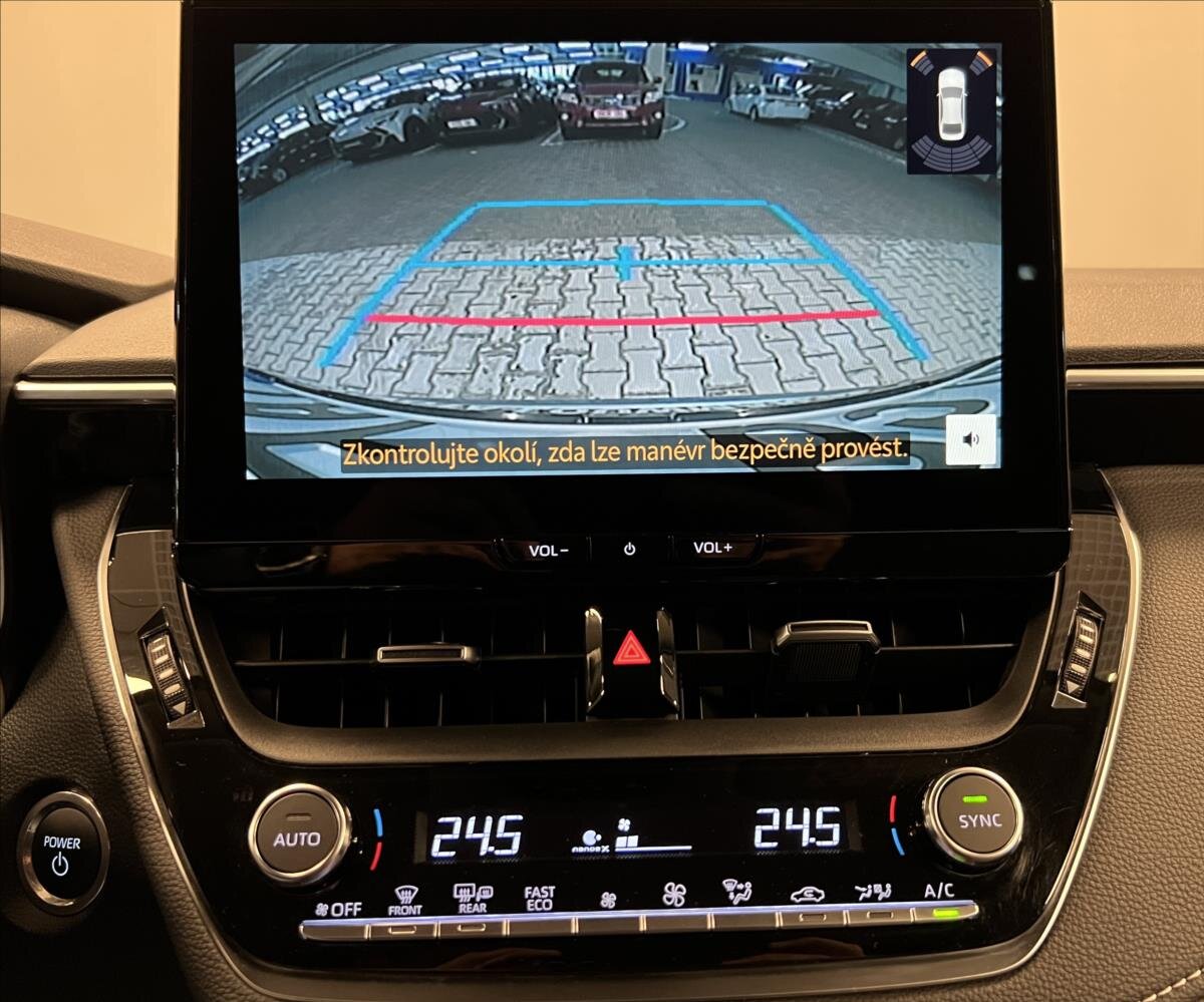 Toyota Corolla Sedan / Limuzína 1,8 l 72 kw