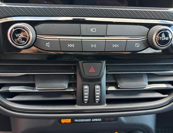 Ford Kuga SUV / Terénní 2,0 l 88 kw