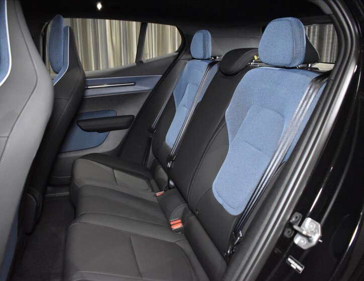 Volvo EX30 SUV 0,0 200 kw