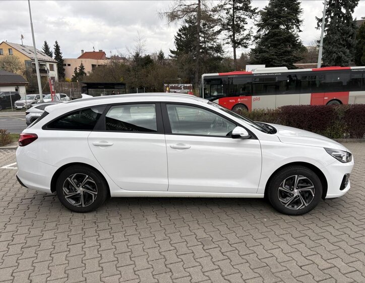 Hyundai i30 Kombi 1,5 l 81 kw