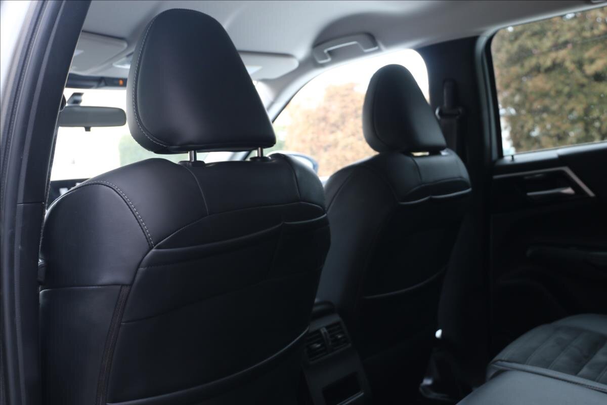 Mitsubishi Outlander SUV 2,4 l 162 kw