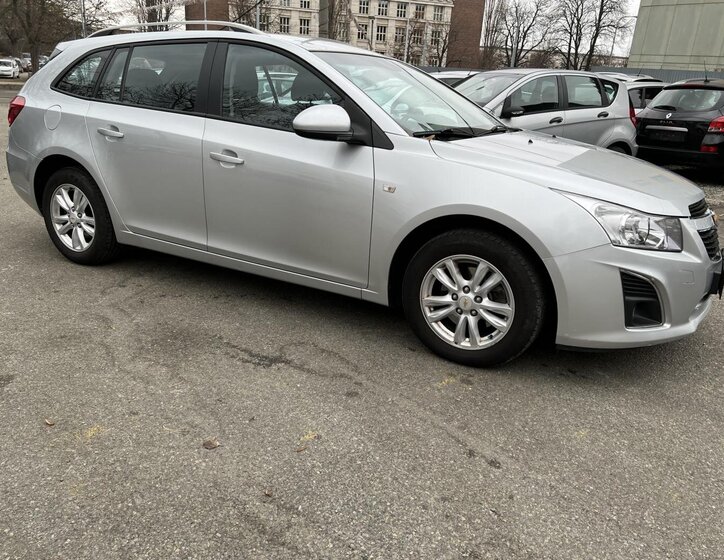 Chevrolet Cruze Kombi 1,7 l 96 kw