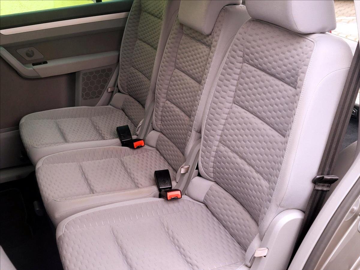 Volkswagen Touran Kombi 1,4 l 103 kw