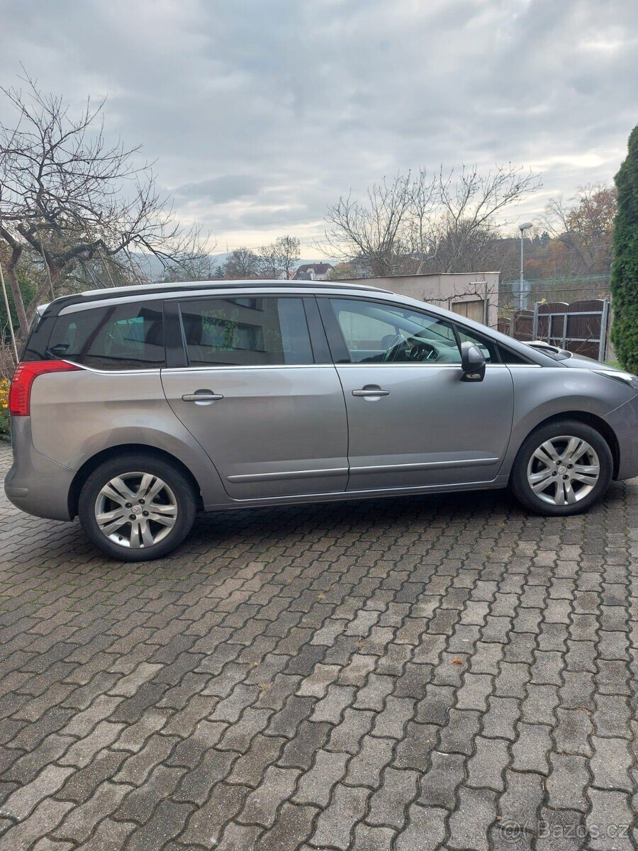 Peugeot 5008 MPV 0,0 0