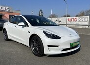 Tesla Model 3 Sedan / Limuzína 0,0 208 kw