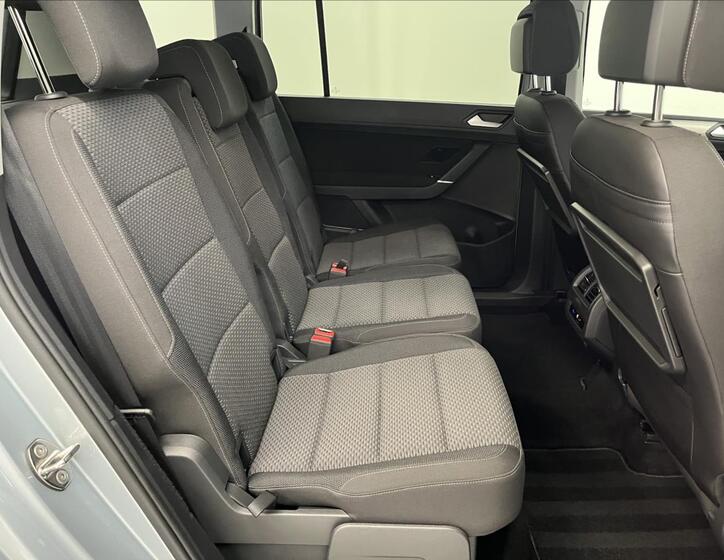 Volkswagen Touran 24