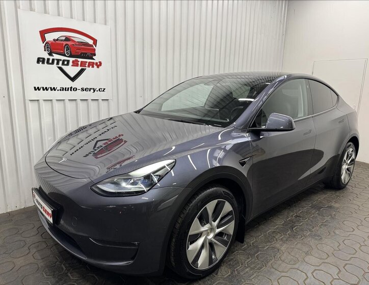 Tesla Model Y SUV / Terénní 0,0 378 kw