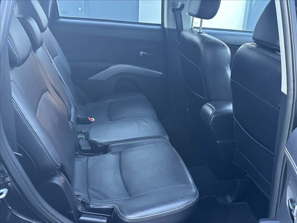 Mitsubishi Outlander SUV / Terénní 2,3 l 130 kw