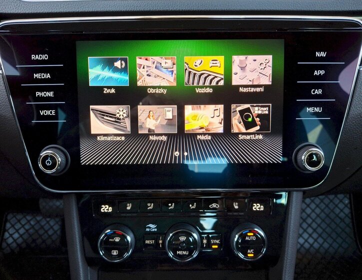 Škoda Superb Sedan / Limuzína 2,0 l 110 kw