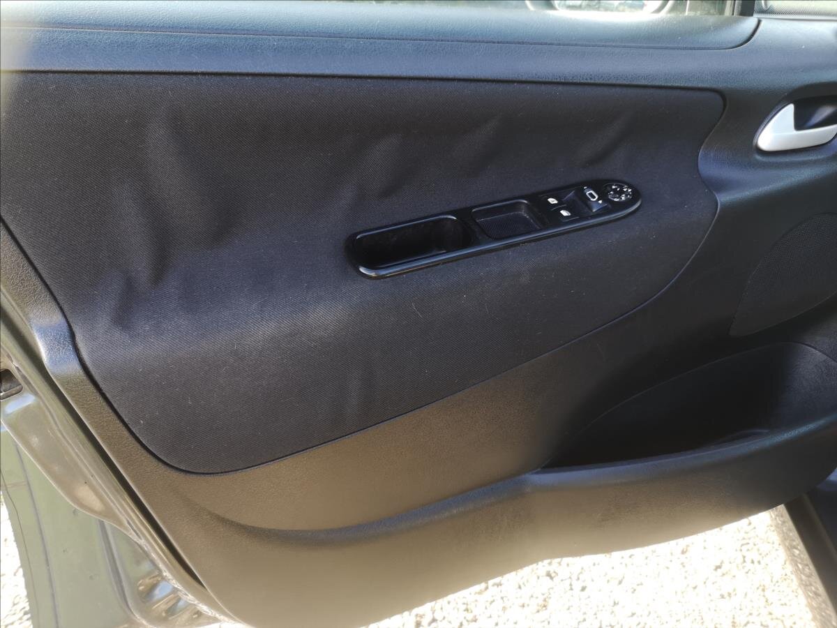 Peugeot 207 Hatchback 1,4 l 70 kw