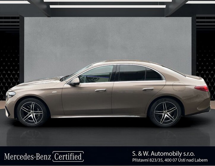 Mercedes-Benz Třídy E Sedan / Limuzína 2,0 l 290 kw