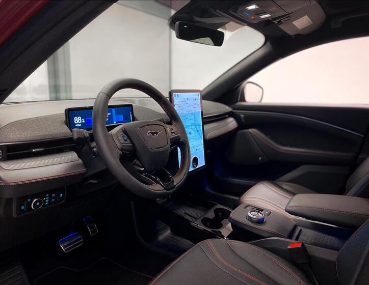 Ford Mustang Mach-E 5