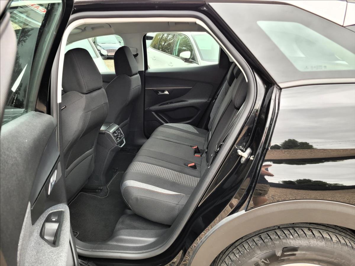 Peugeot 3008 SUV 1,5 l 96 kw