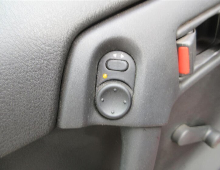 Opel Calibra Kupé 2,0 l 85 kw