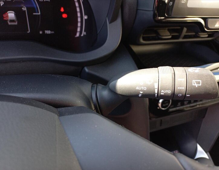 Toyota Yaris Cross CUV / Crossover 1,5 l 68 kw