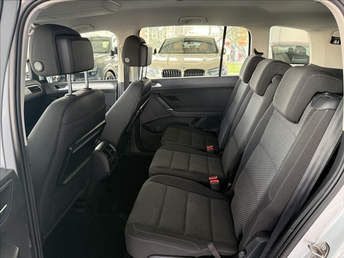 Volkswagen Touran Kombi 1,2 l 81 kw