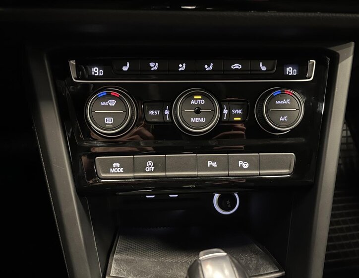 Volkswagen Touran MPV 1,5 l 110 kw