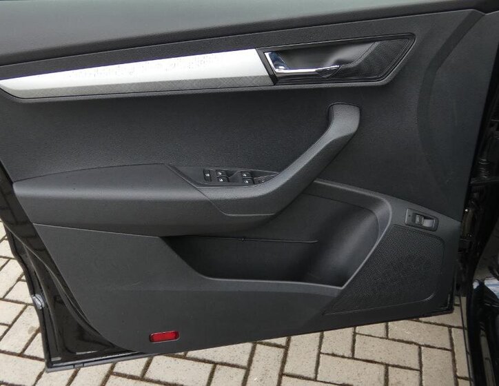 Škoda Karoq SUV / Terénní 1,5 l 110 kw