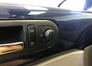 Volkswagen New Beetle 29