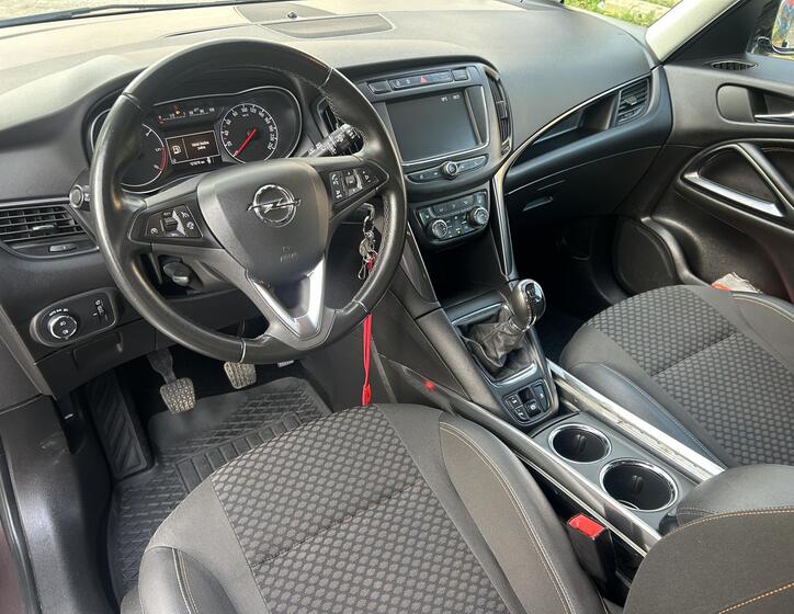 Opel Zafira 30