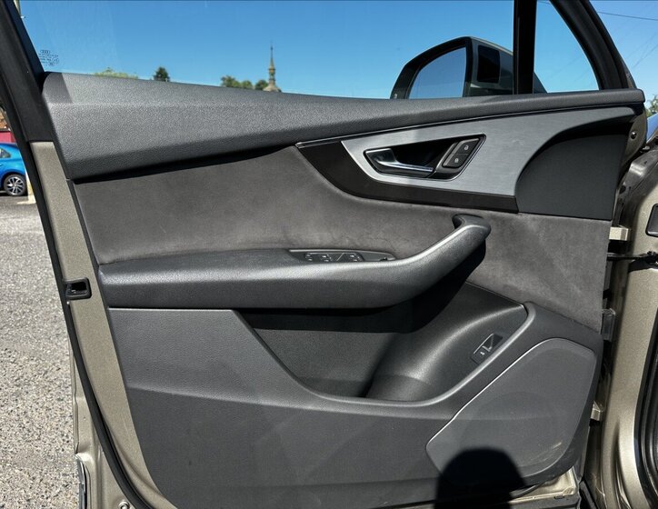 Audi Q7 SUV / Terénní 3,0 l 245 kw