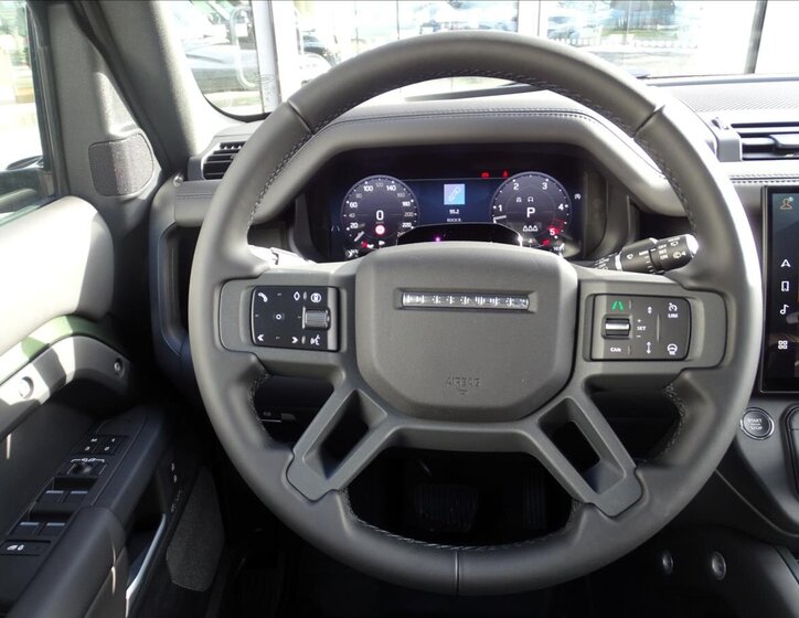 Land Rover Defender SUV 3,0 l 257 kw