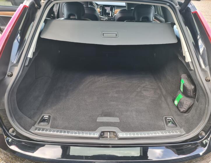 Volvo V90 19