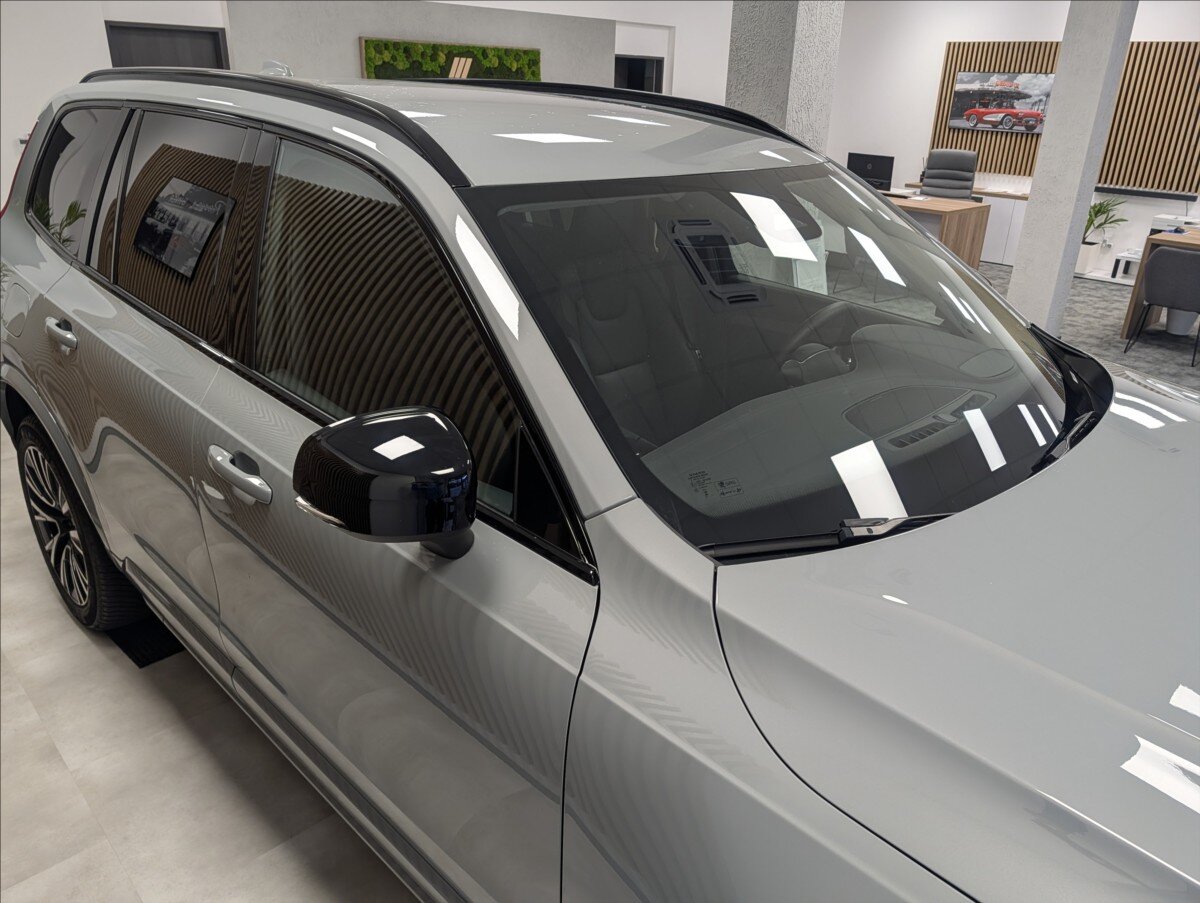 Volvo XC90 Ostatní 2,0 l 335 kw