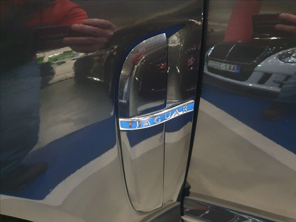 Jaguar XF Sedan / Limuzína 3,0 l 202 kw