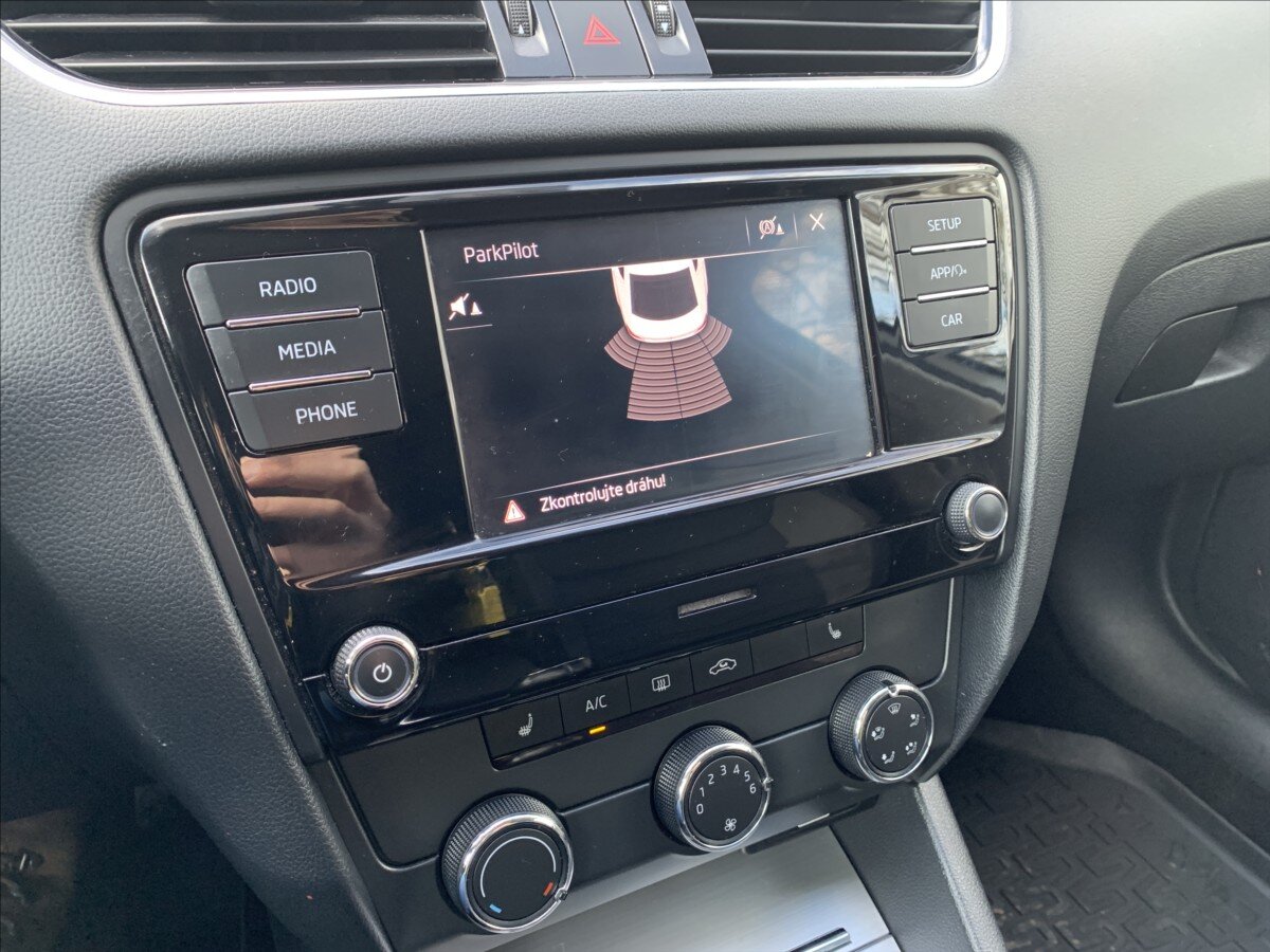 Škoda Octavia Sedan / Limuzína 2,0 l 110 kw