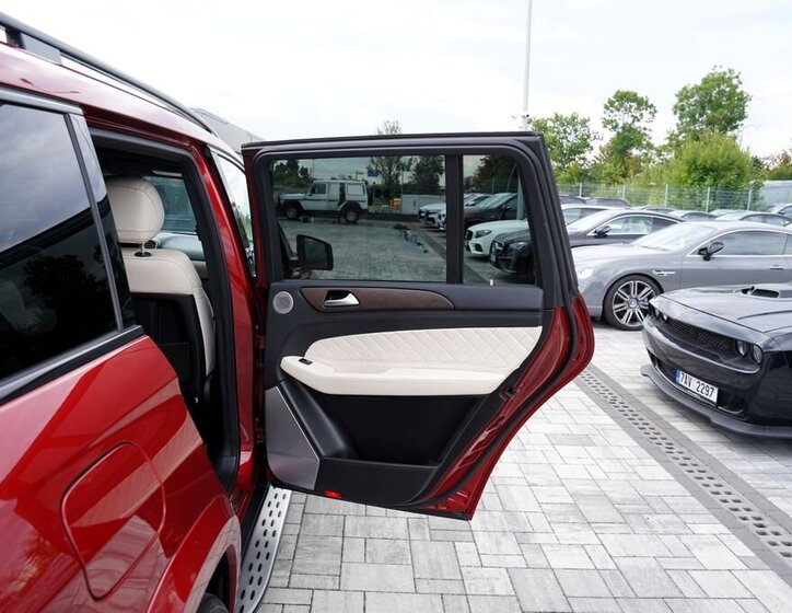 Mercedes-Benz GLS 22