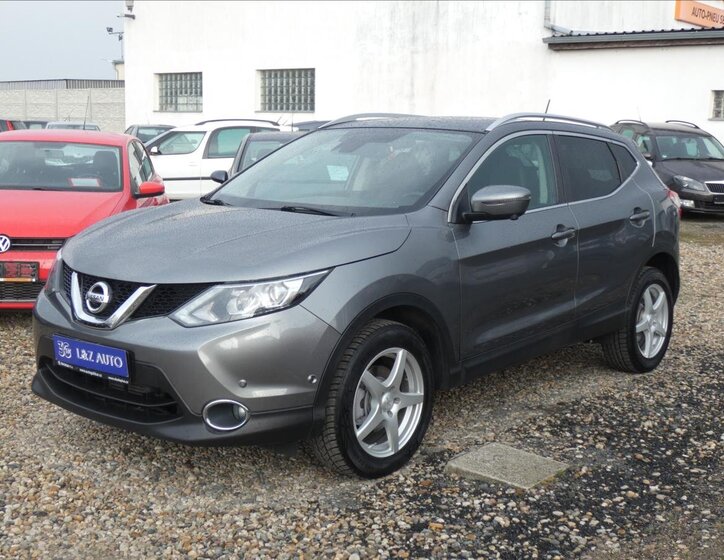 Nissan Qashqai SUV / Terénní 1,2 l 85 kw