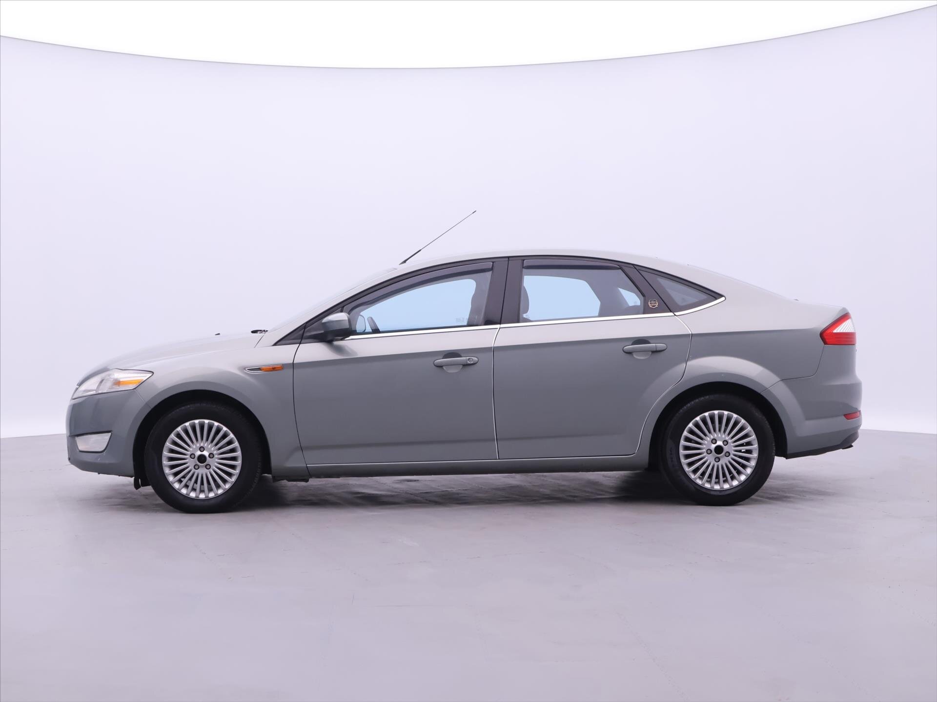 Ford Mondeo Liftback 2,0 l 103 kw