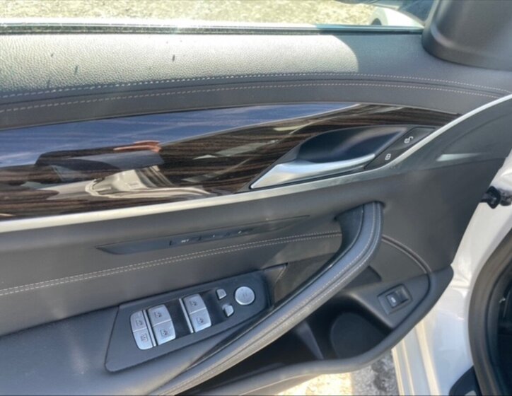 BMW Řada 5 Sedan / Limuzína 3,0 l 210 kw