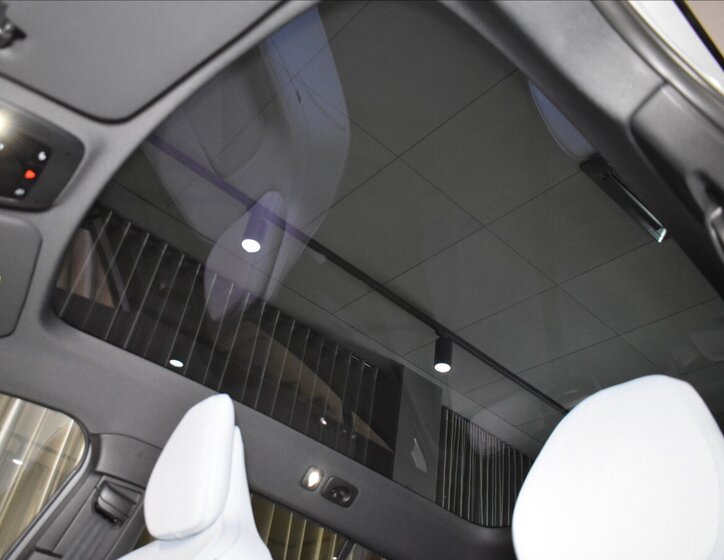 Volvo EX30 SUV / Terénní 0,0 315 kw