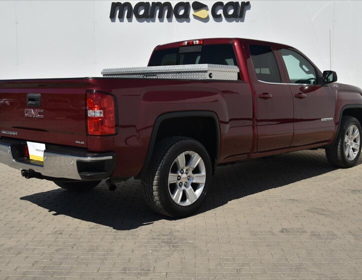 GMC Sierra Pick-up 4,3 l 212 kw