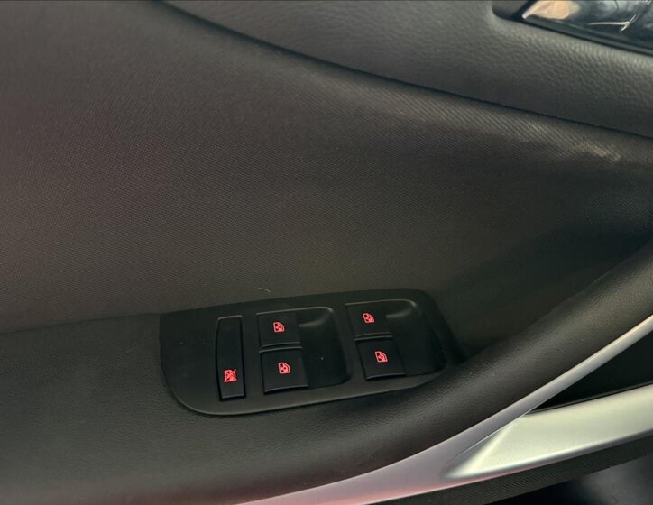 Opel Zafira Kombi 2,0 l 96 kw