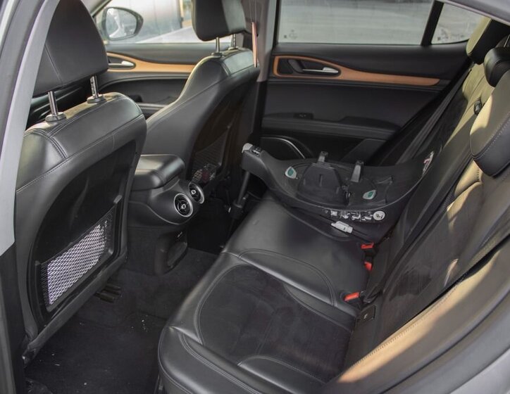 Alfa Romeo Stelvio SUV 2,0 l 206 kw