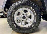 Toyota Land Cruiser 9